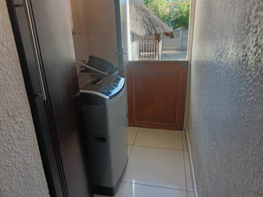 3 Bedroom Property for Sale in Riviera Northern Cape